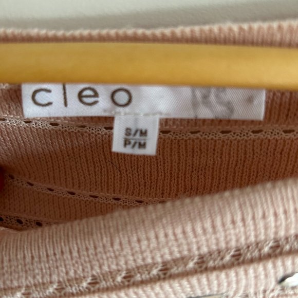 Beautiful Poncho - Picture 4 of 8